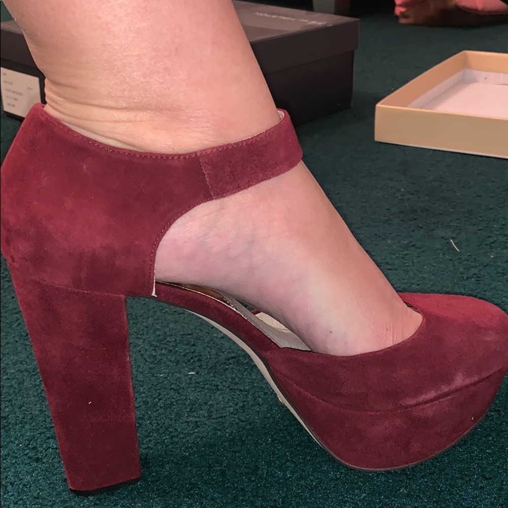 Micheal Kors Suede Heels